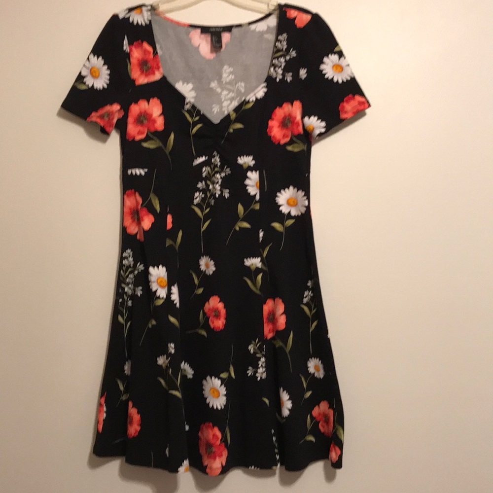 Forever 21 short sleeves dress,fits size M